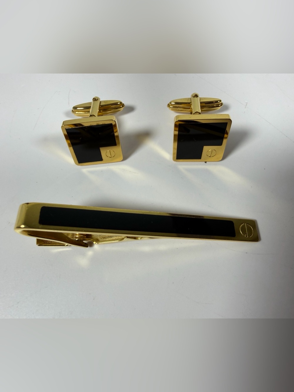 9040: Dunhill Vintage Black Enamel Cufflinks & Tie Bar Set Gold Tone